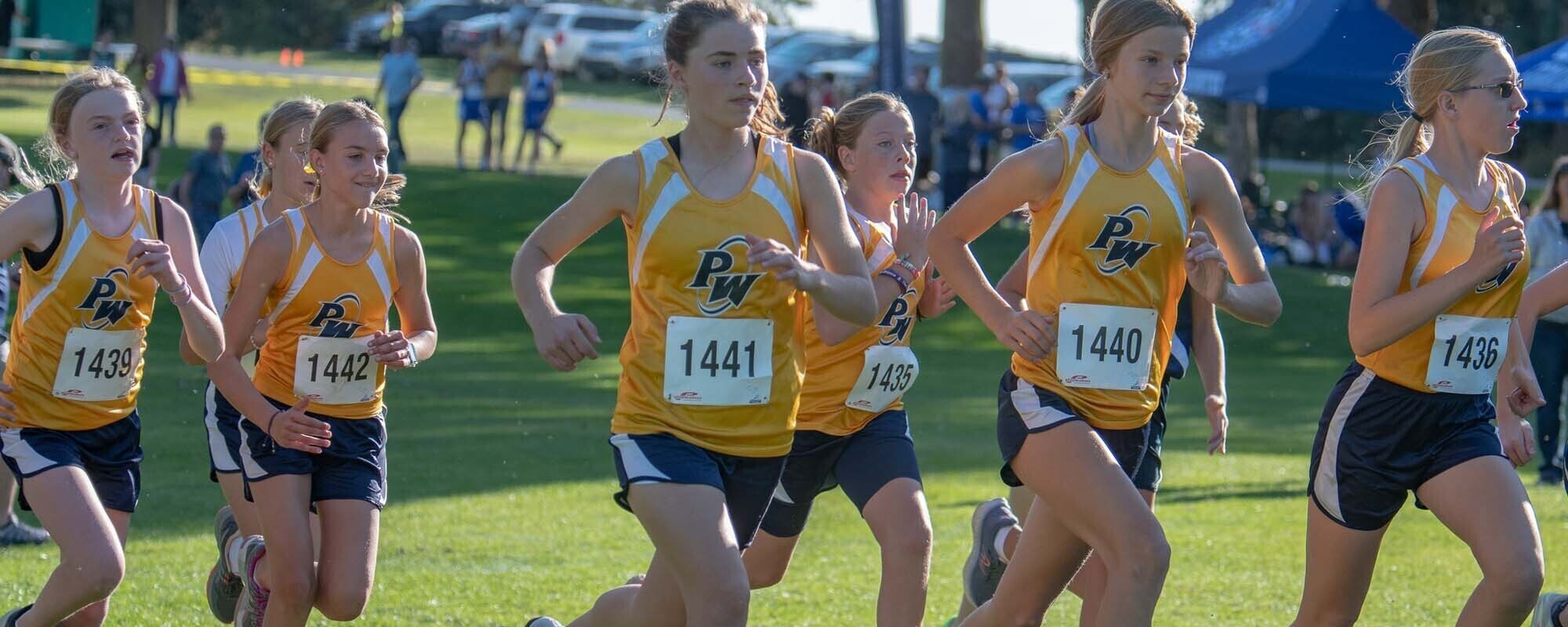 Middle School Cross Country Girls team running