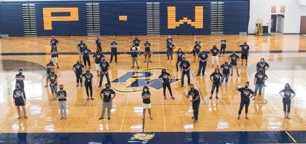P-W MS/HS Team 2020-2021, socially distanced in the MS gym